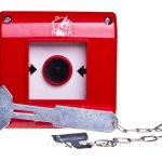 OP1-W01-A10-M Przycisk przeciwpożarowy natynkowy 1Z czerwony z młotkiem OP1-W01-A10-M